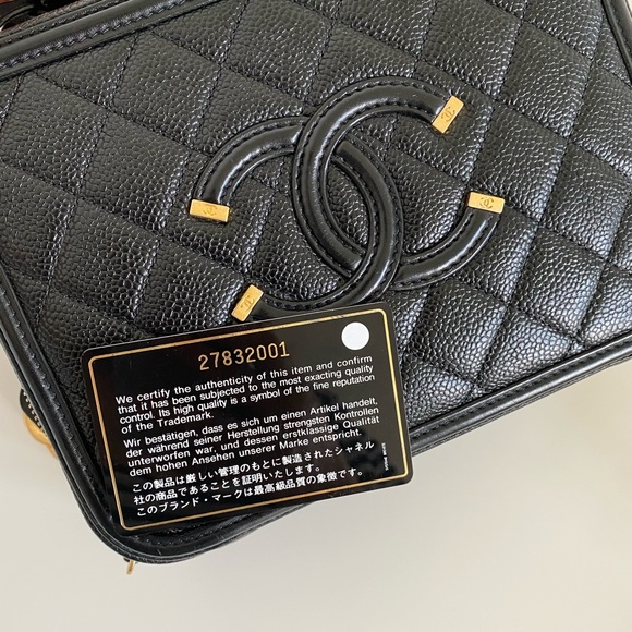 ❌SOLD❌Chanel vanity case - Picture 11 of 13